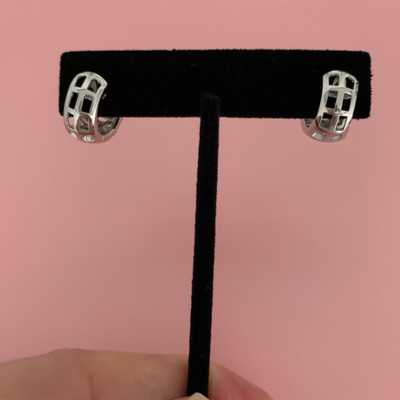 Sterling Silver Huggie Earrings Gorgeous - Picture 7 of 7